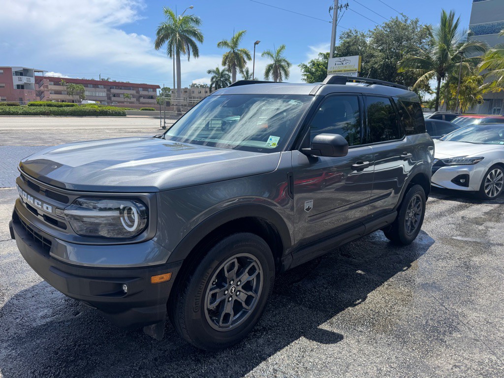 2023 Ford Bronco Image 2