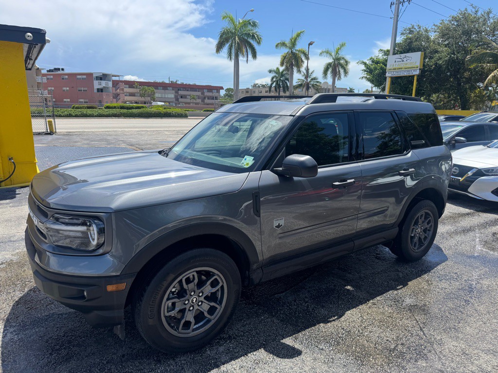 2023 Ford Bronco Image 3