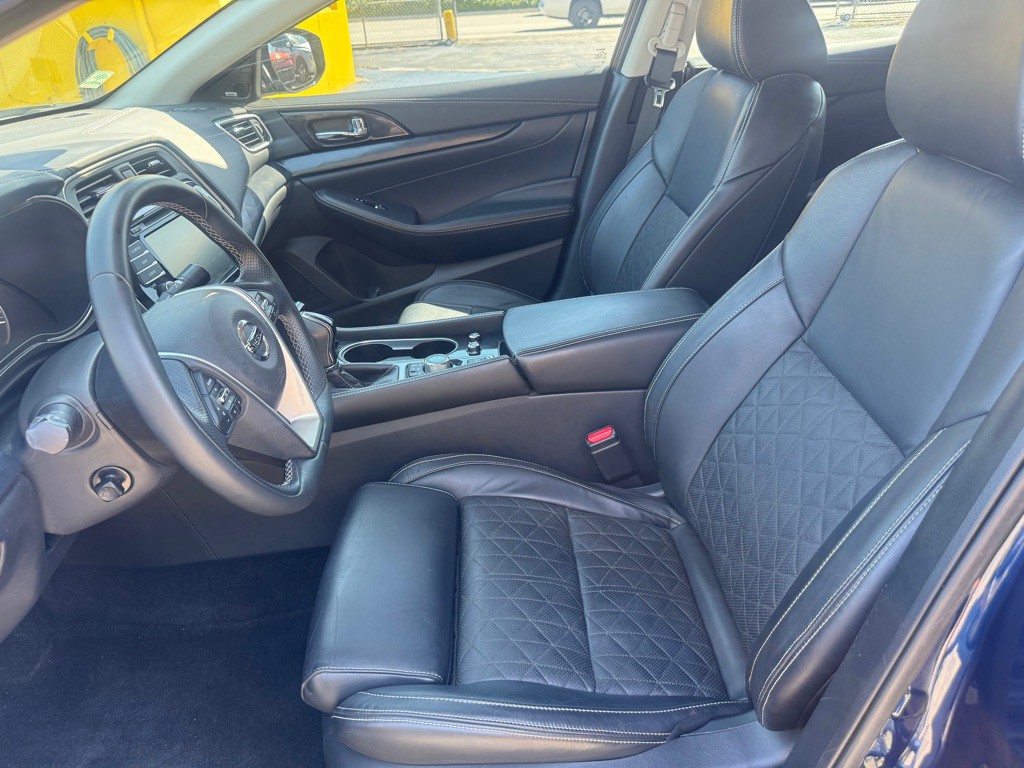 2019 Nissan Maxima Image 13