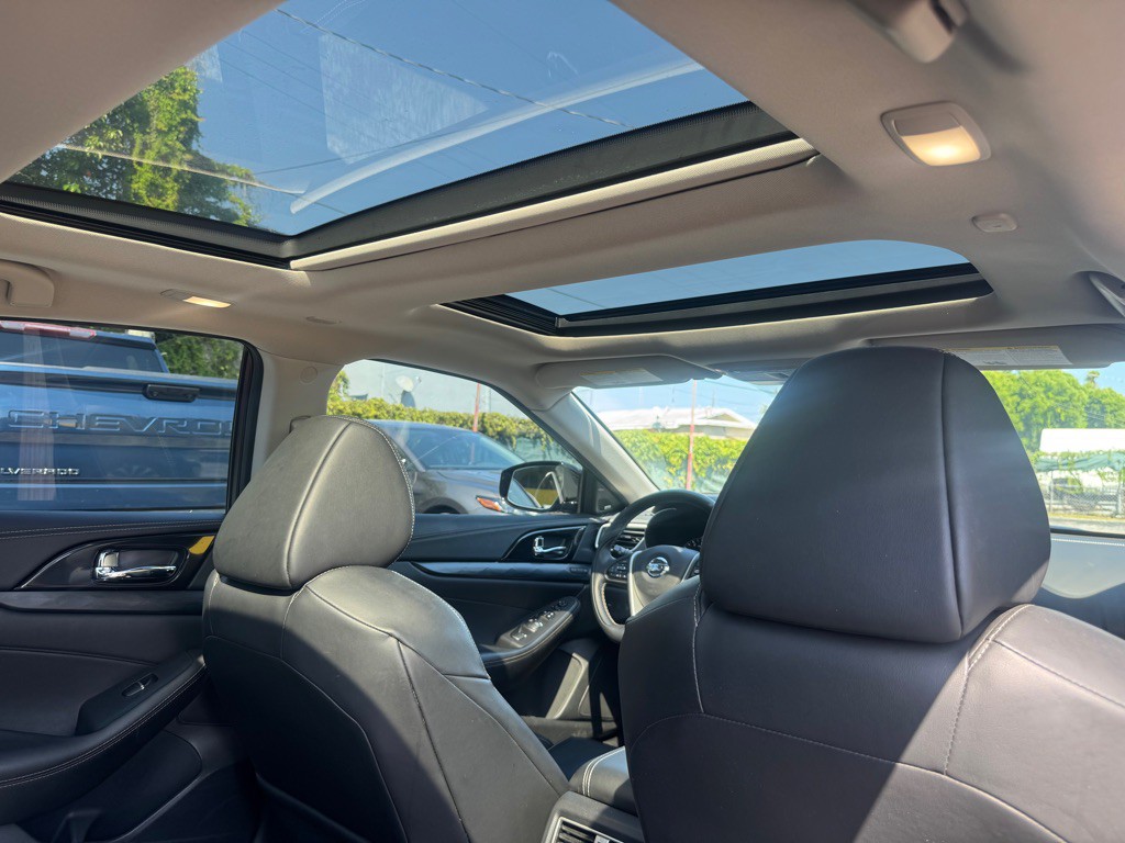 2019 Nissan Maxima Image 21