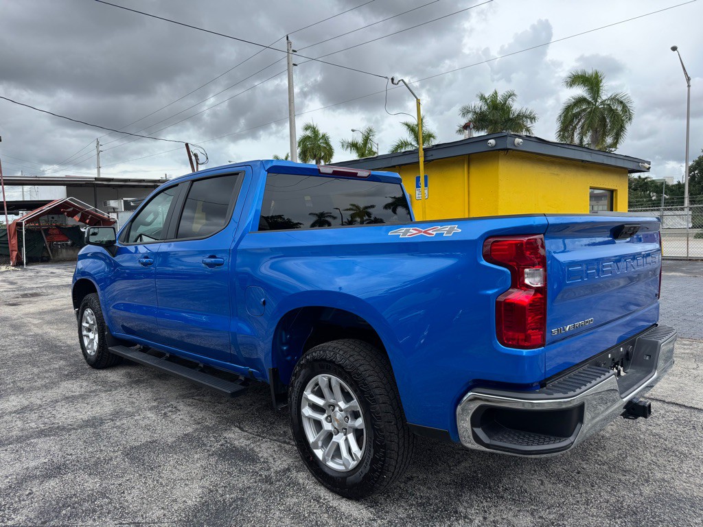 2025 Chevrolet Silverado 1500 Image 13