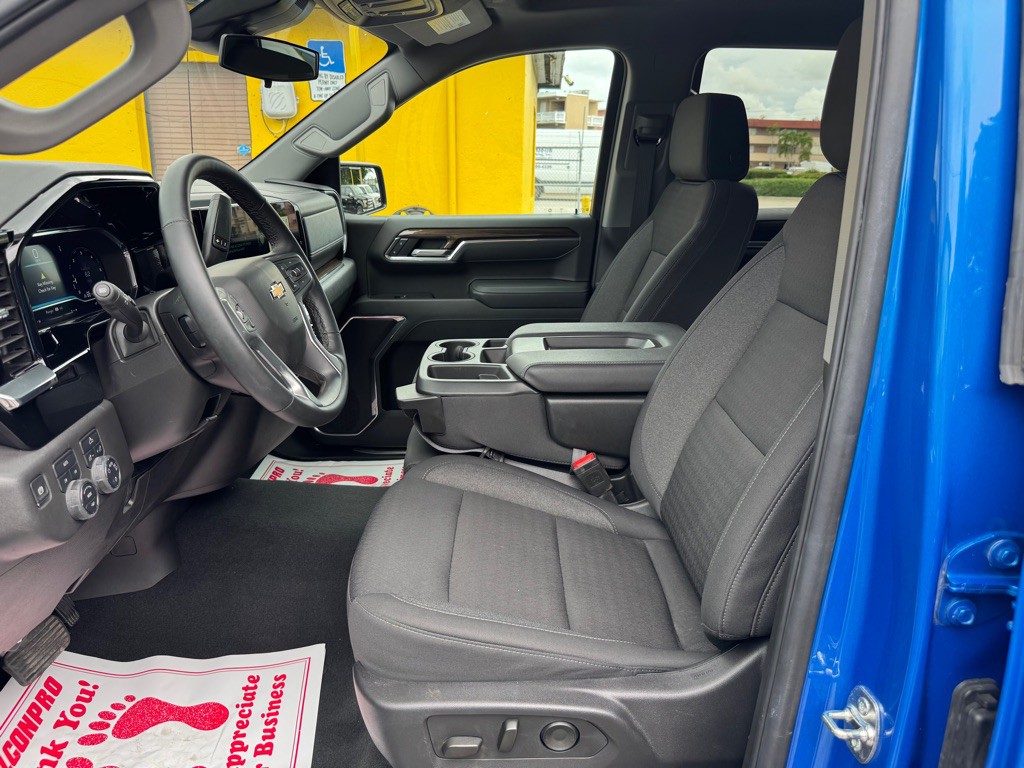 2025 Chevrolet Silverado 1500 Image 14