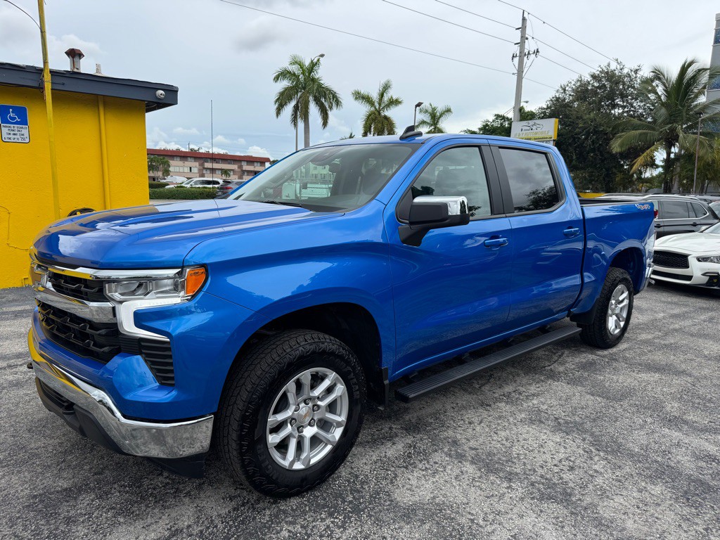 2025 Chevrolet Silverado 1500 Image 3