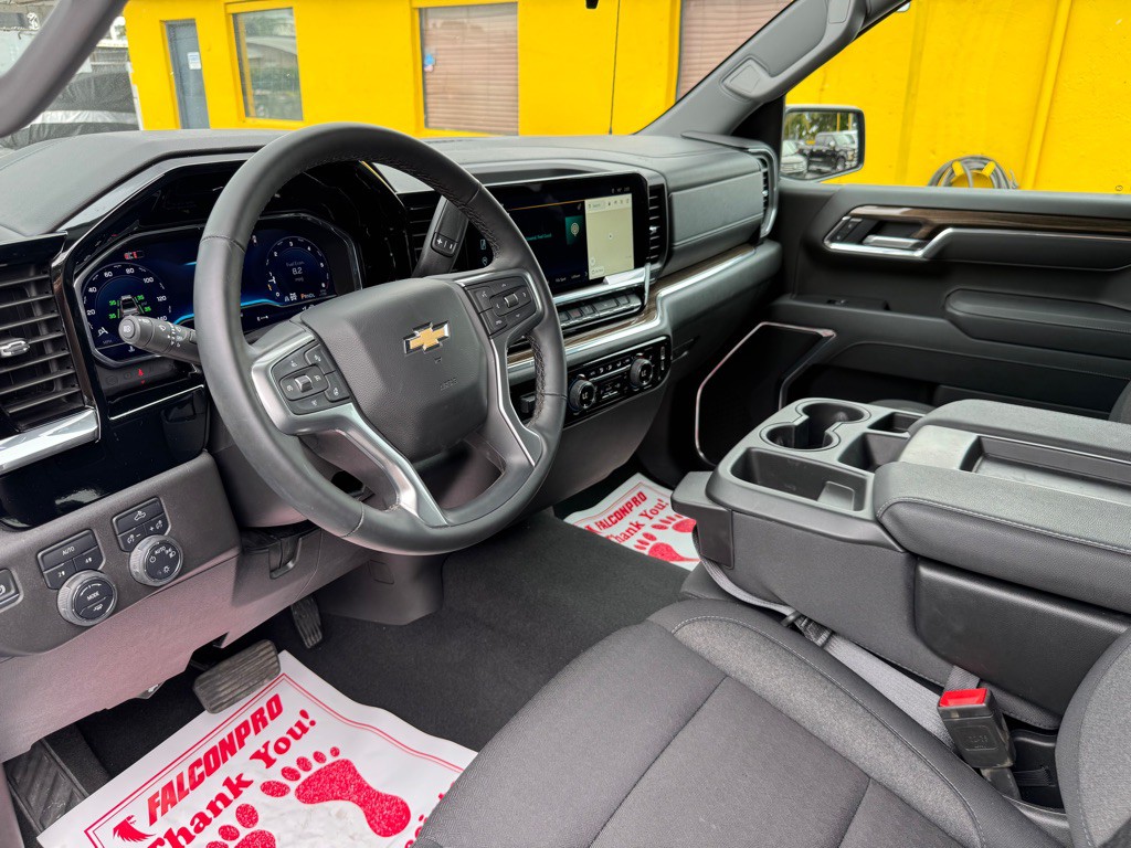 2025 Chevrolet Silverado 1500 Image 16