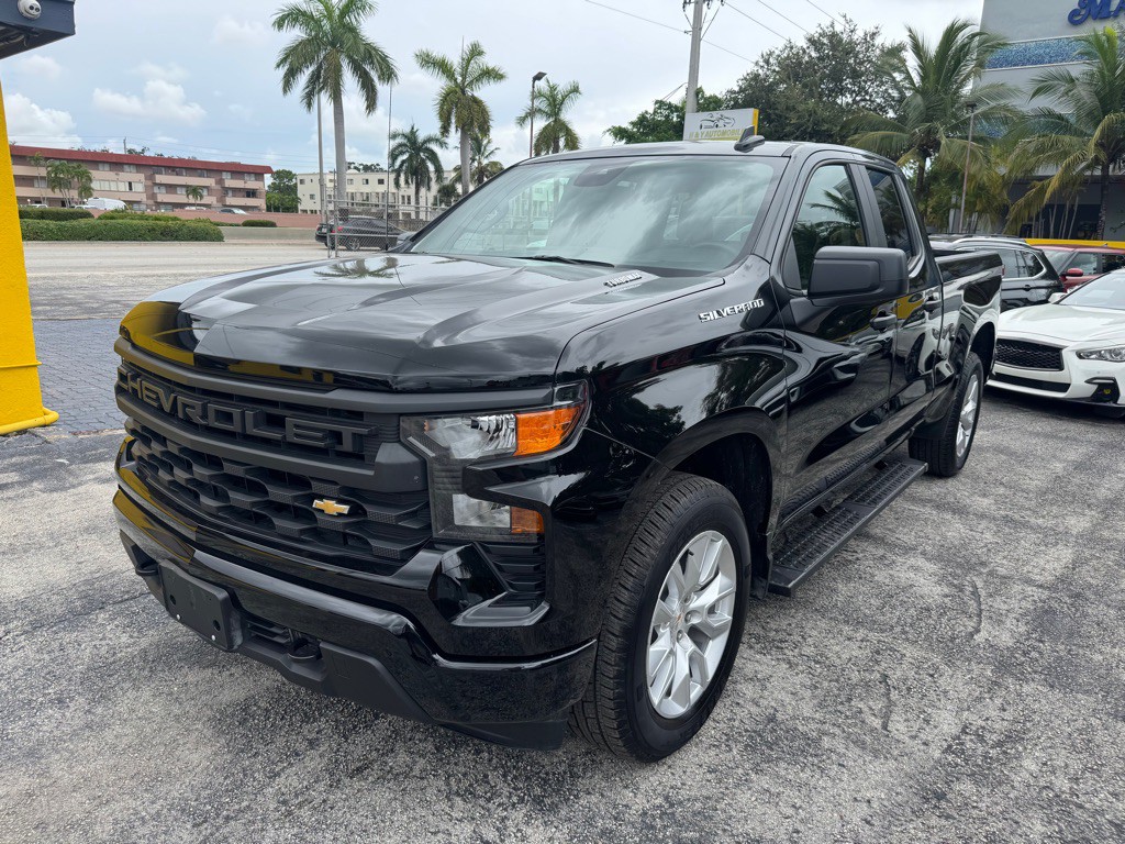 2025 Chevrolet Silverado 1500 Image 4