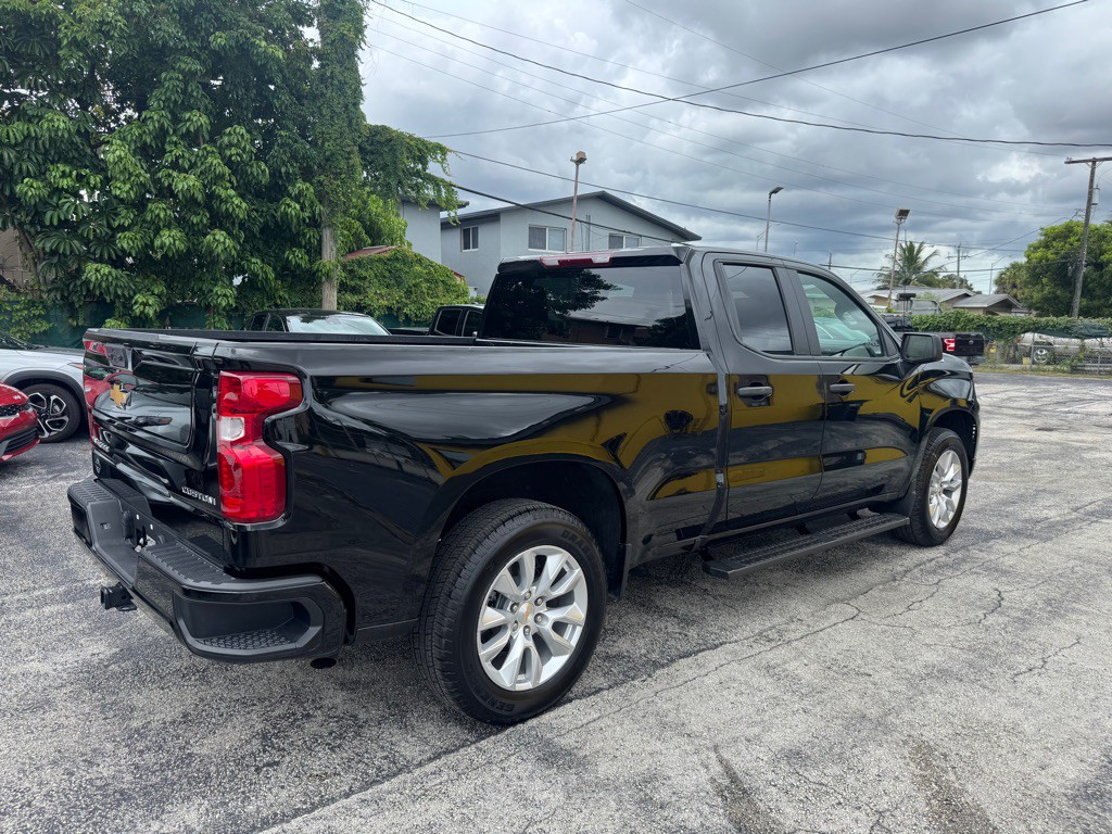 2025 Chevrolet Silverado 1500 Image 9