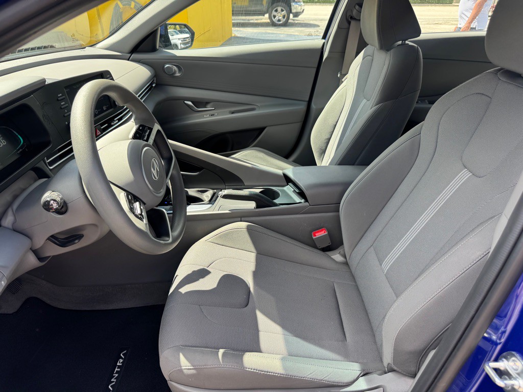 2024 Hyundai Elantra Image 13