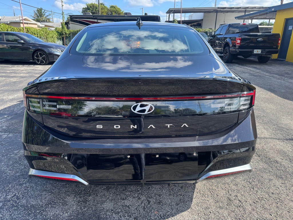 2025 Hyundai Sonata Image 9
