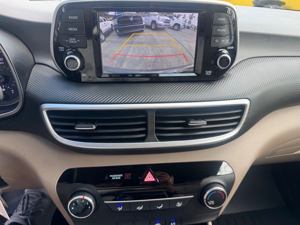 2019 Hyundai Tucson Image 17