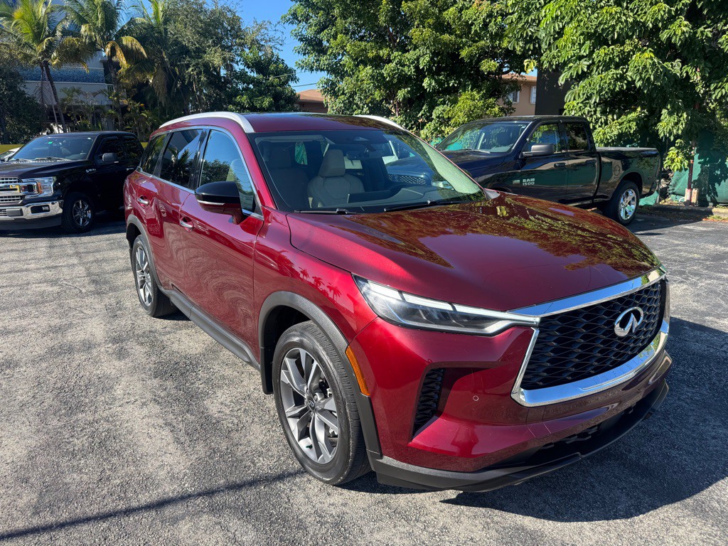 2023 INFINITI QX60 Image 3