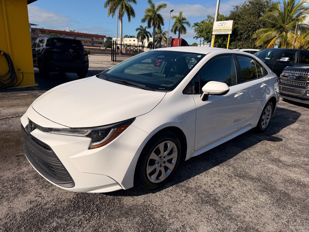 2023 Toyota Corolla Image 1