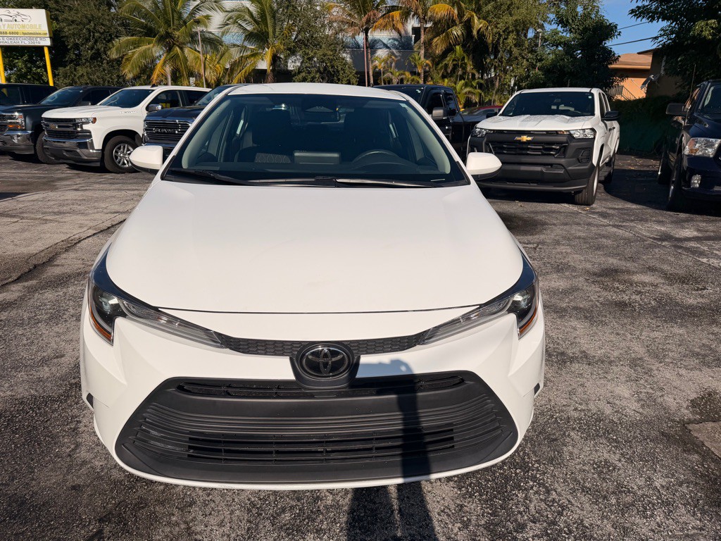 2023 Toyota Corolla Image 3