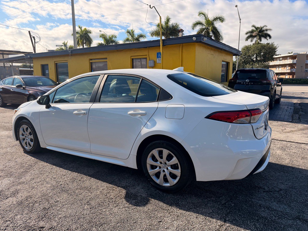 2023 Toyota Corolla Image 11