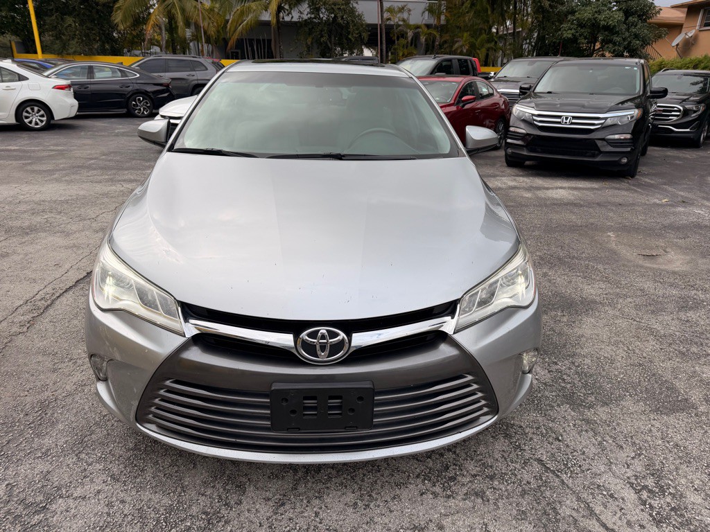 2017 Toyota Camry Image 4