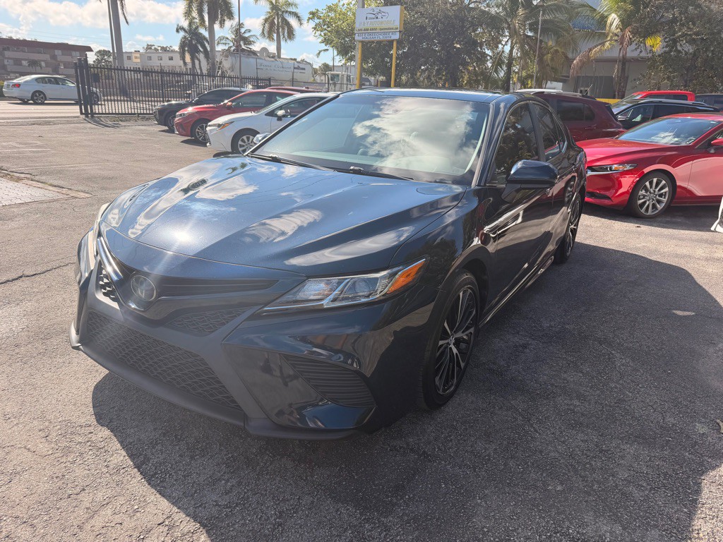 2018 Toyota Camry Image 3