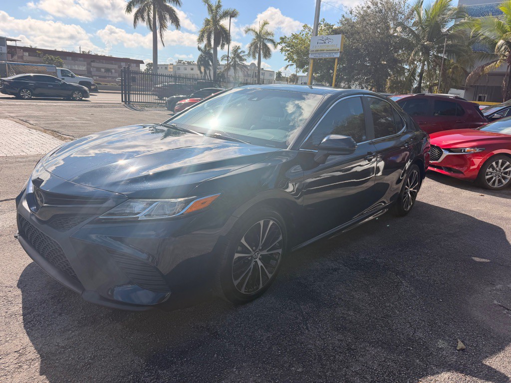 2018 Toyota Camry Image 4