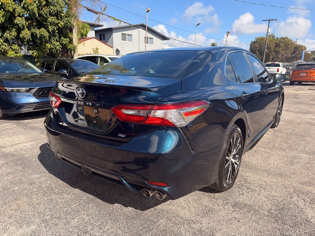 2018 Toyota Camry Image 9