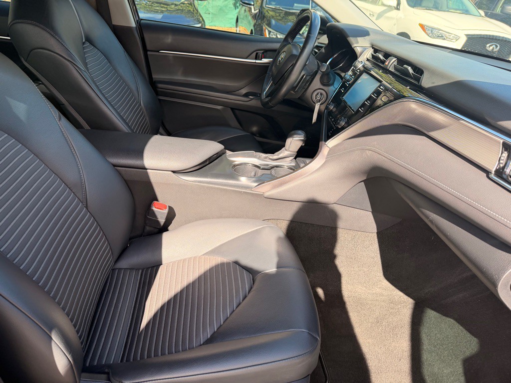 2018 Toyota Camry Image 14