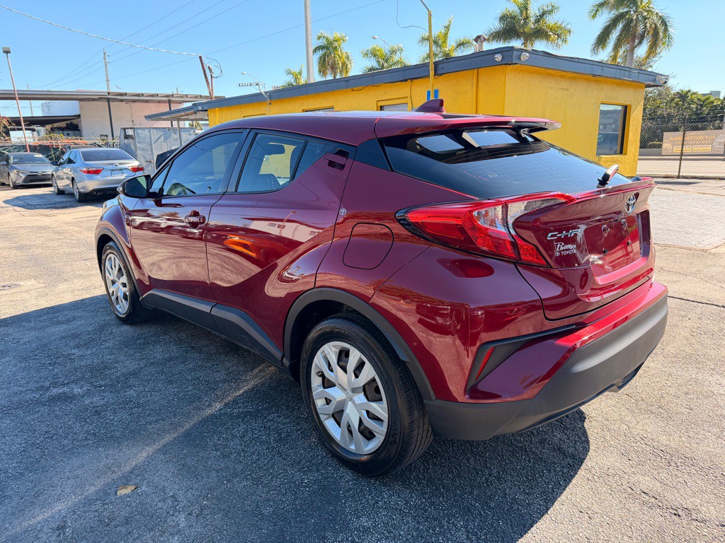 2019 Toyota C-HR Image 12