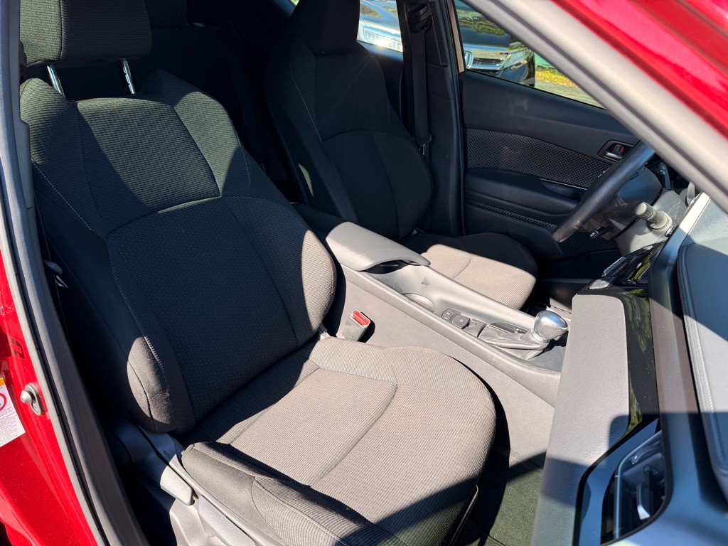 2019 Toyota C-HR Image 14