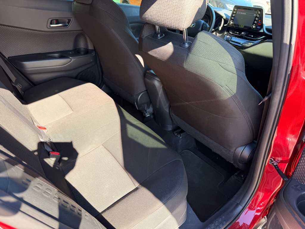 2019 Toyota C-HR Image 15