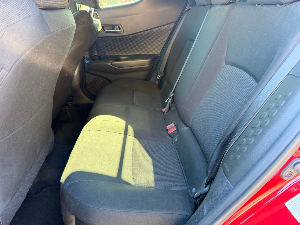 2019 Toyota C-HR Image 16