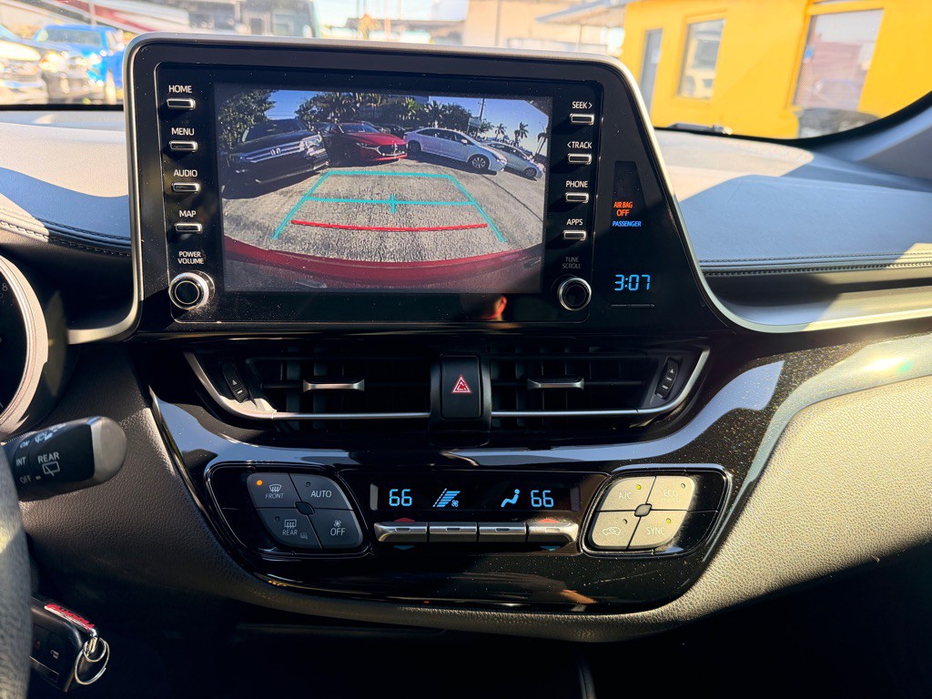 2019 Toyota C-HR Image 20
