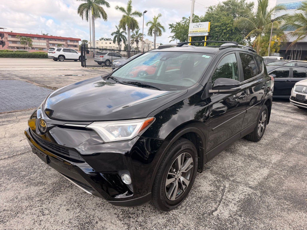 2017 Toyota Rav4 Image 2