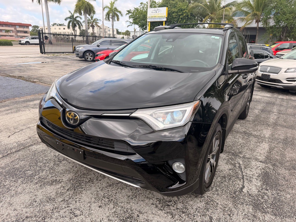2017 Toyota Rav4 Image 3