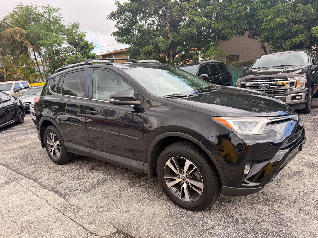 2017 Toyota Rav4 Image 6