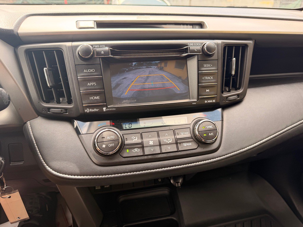 2017 Toyota Rav4 Image 14