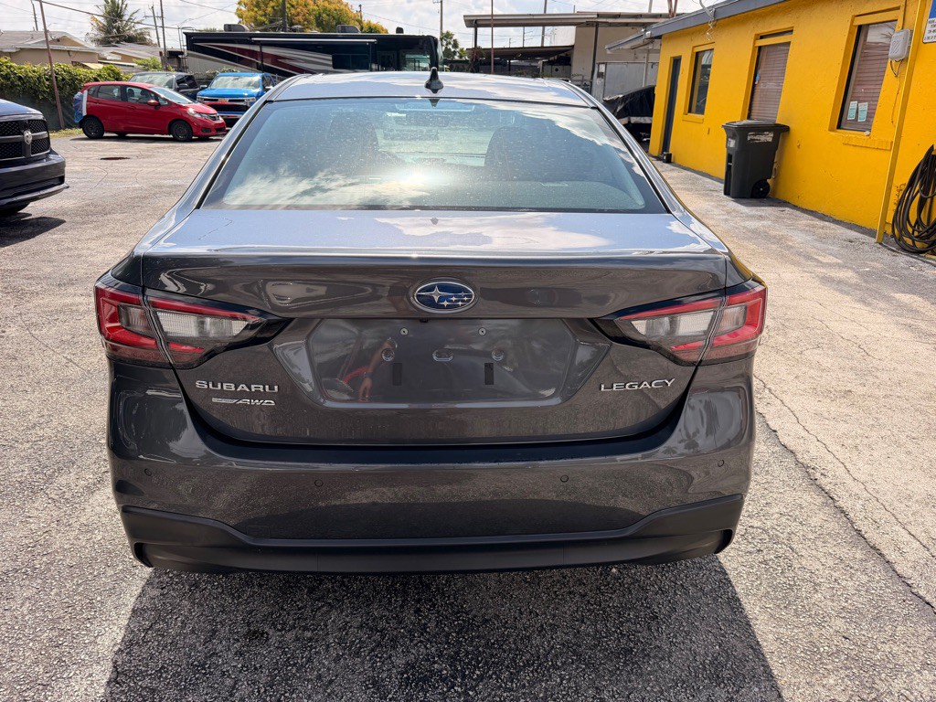 2021 Subaru Legacy Image 10