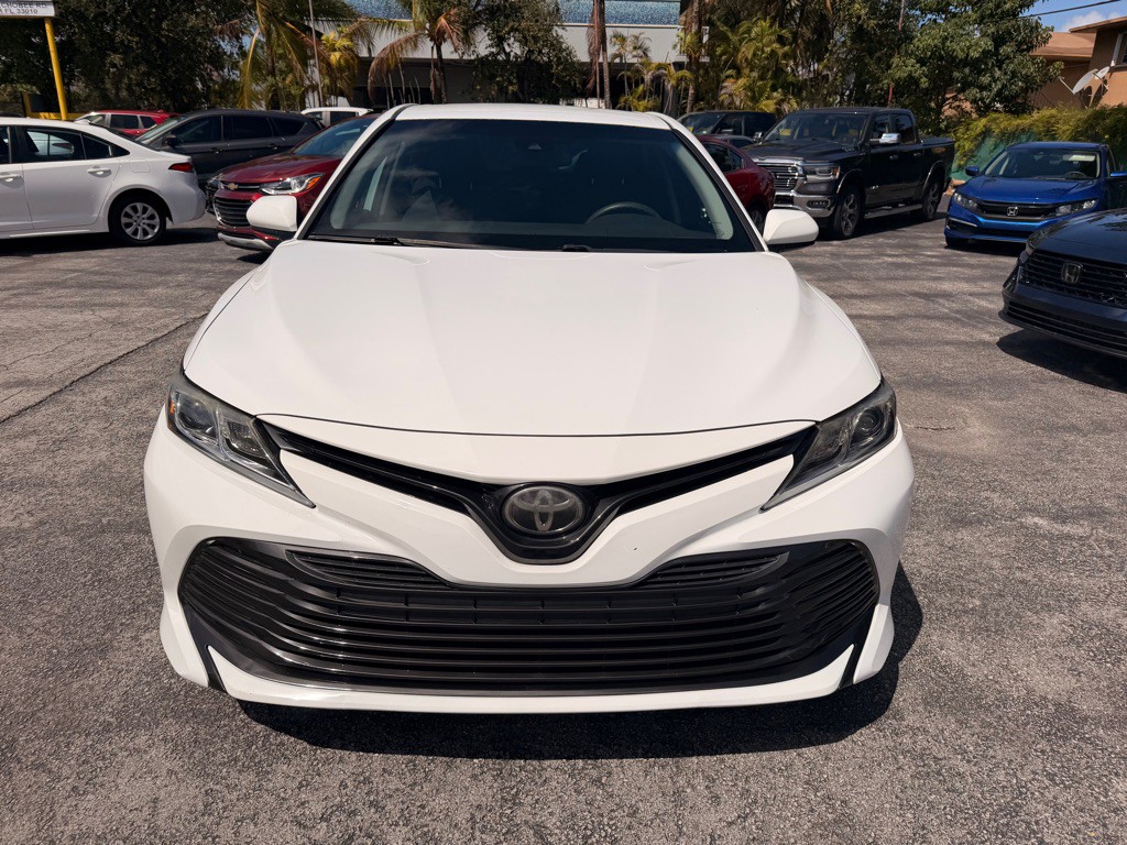 2018 Toyota Camry Image 4