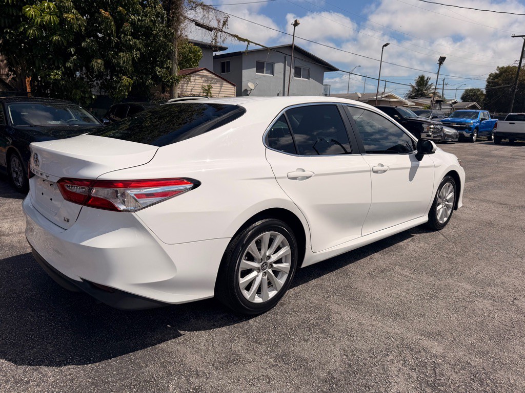 2018 Toyota Camry Image 8