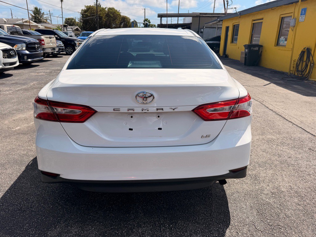 2018 Toyota Camry Image 10