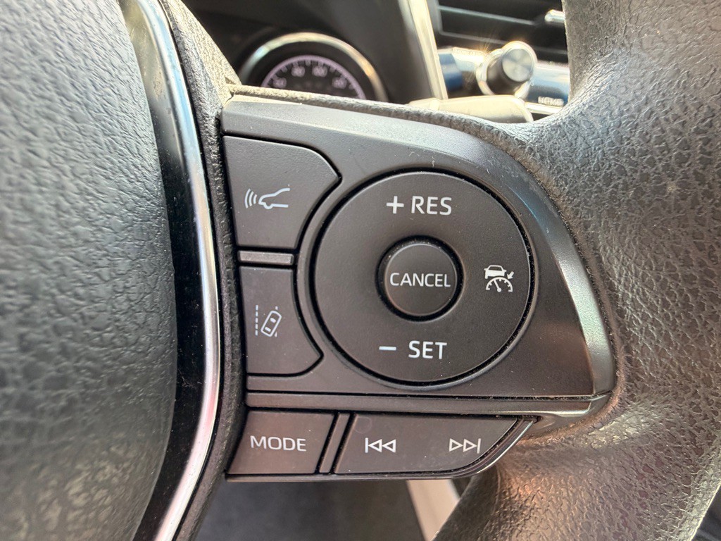 2018 Toyota Camry Image 21