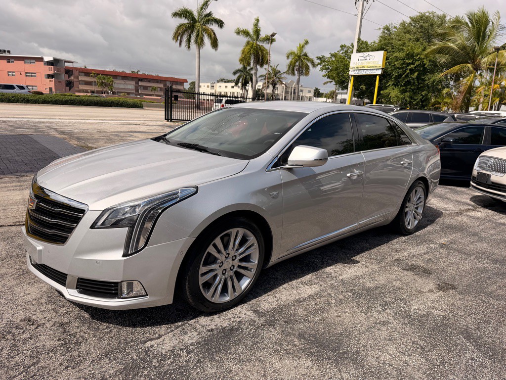 2019 Cadillac XTS Image 1