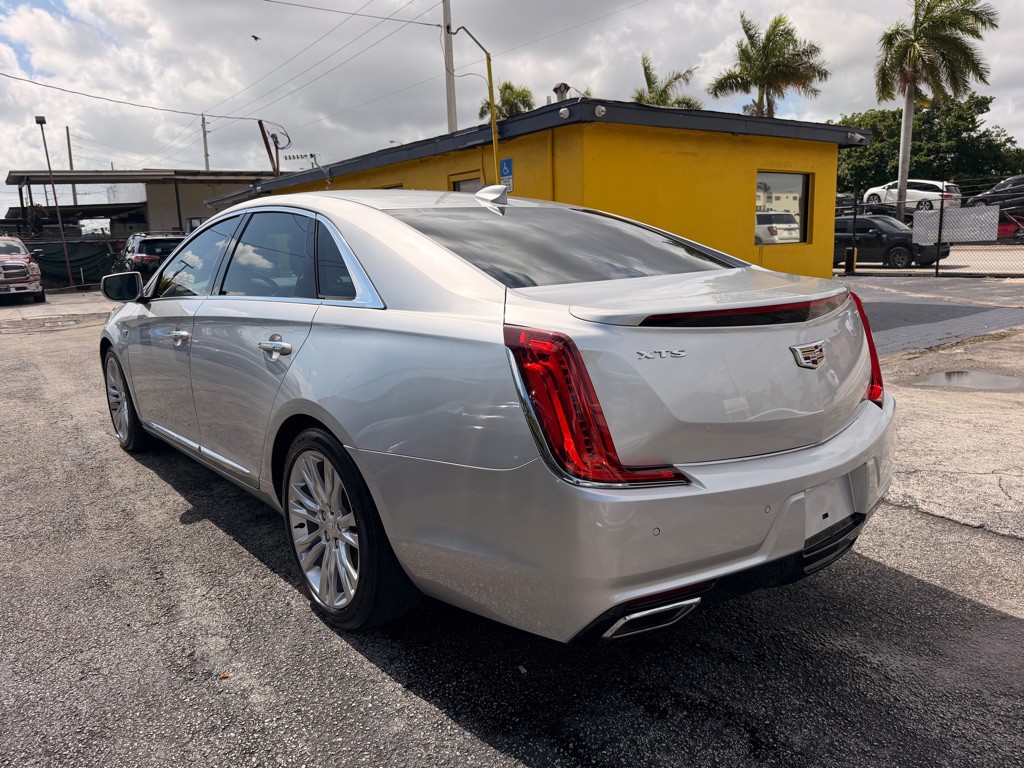 2019 Cadillac XTS Image 9