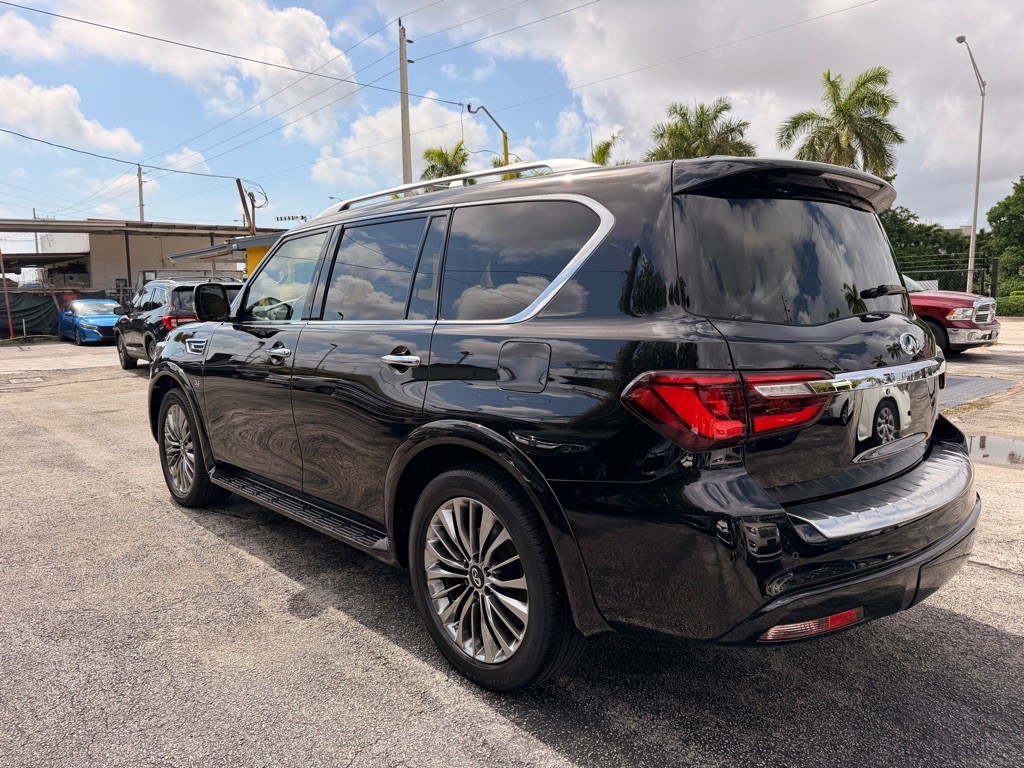 2019 INFINITI QX80 Image 10