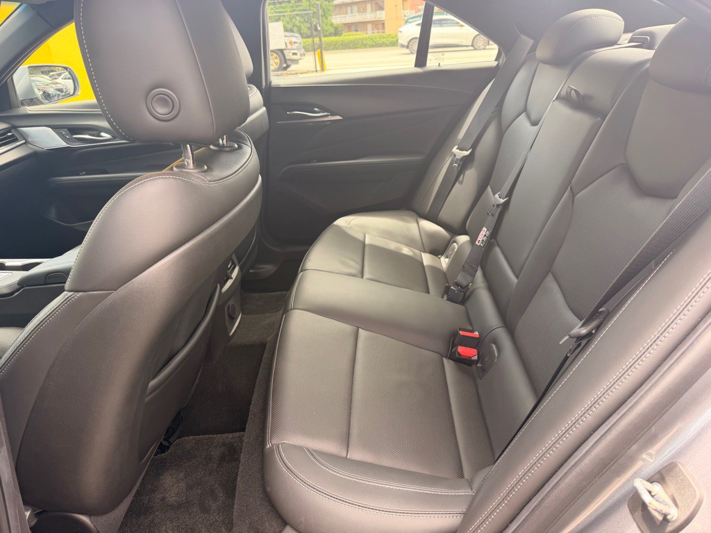 2022 Cadillac CT4 Image 17