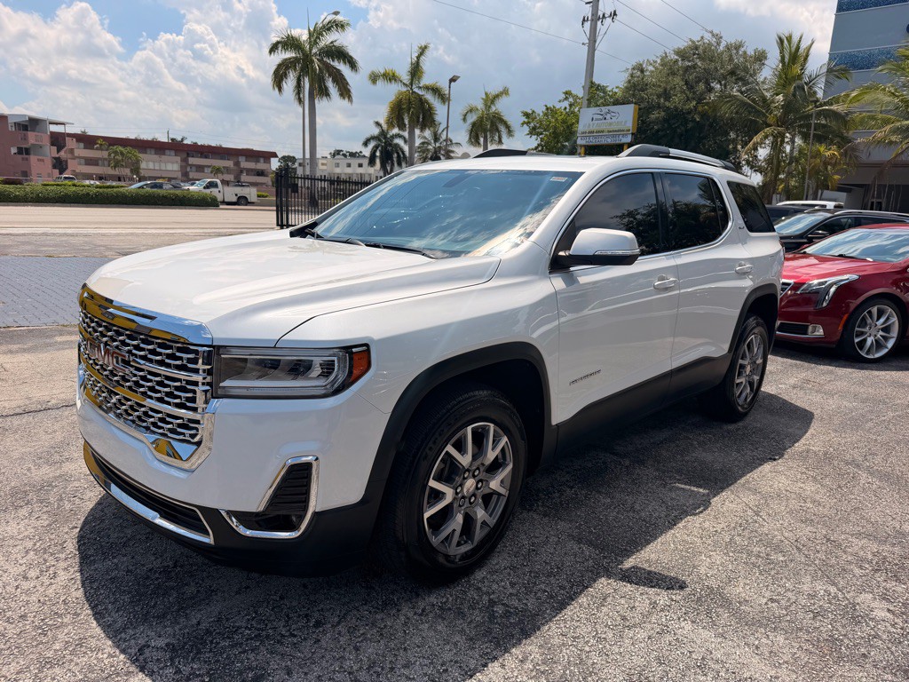 2020 GMC Acadia Image 2