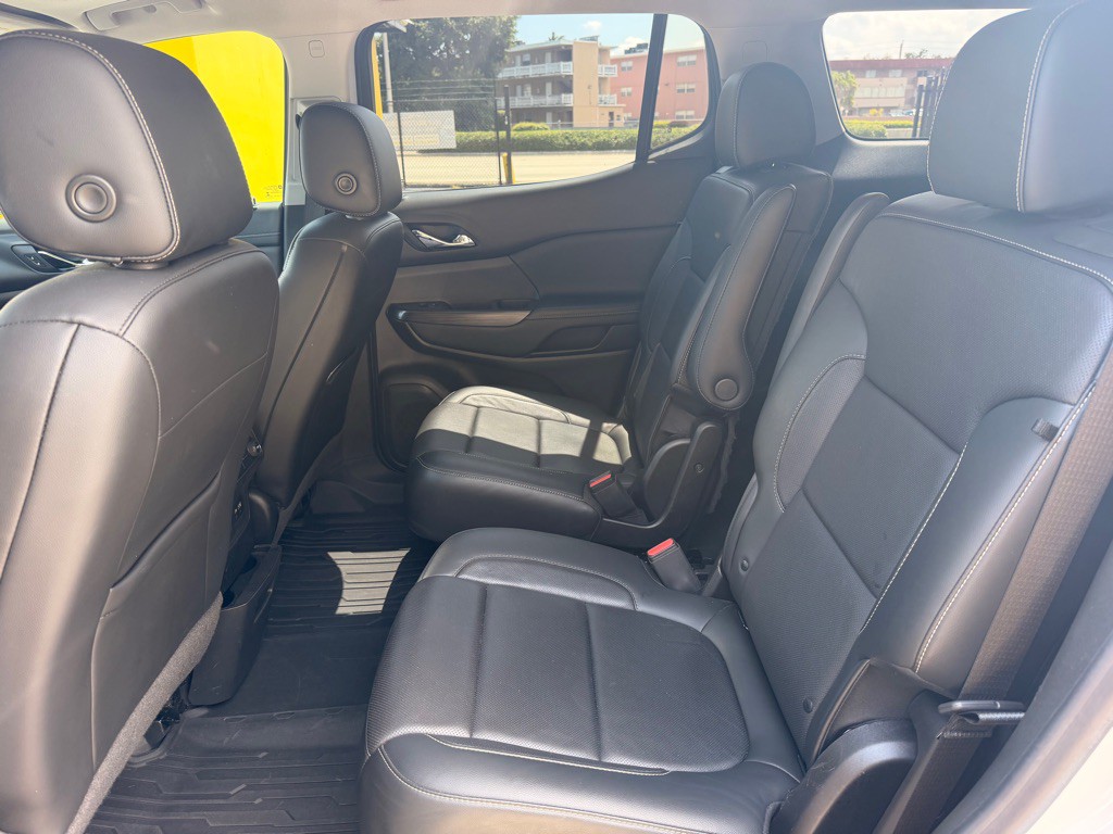 2020 GMC Acadia Image 15