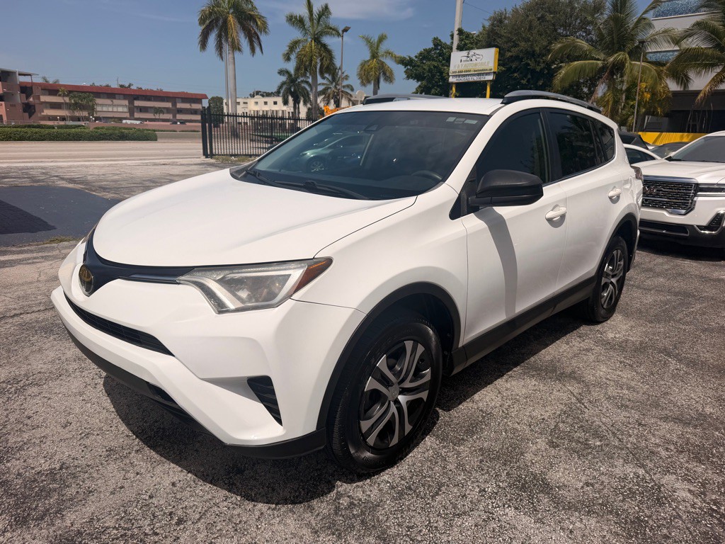 2017 Toyota Rav4 Image 3