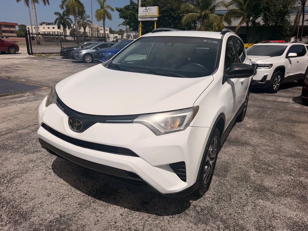 2017 Toyota Rav4 Image 4