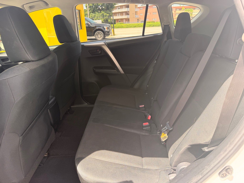 2017 Toyota Rav4 Image 17