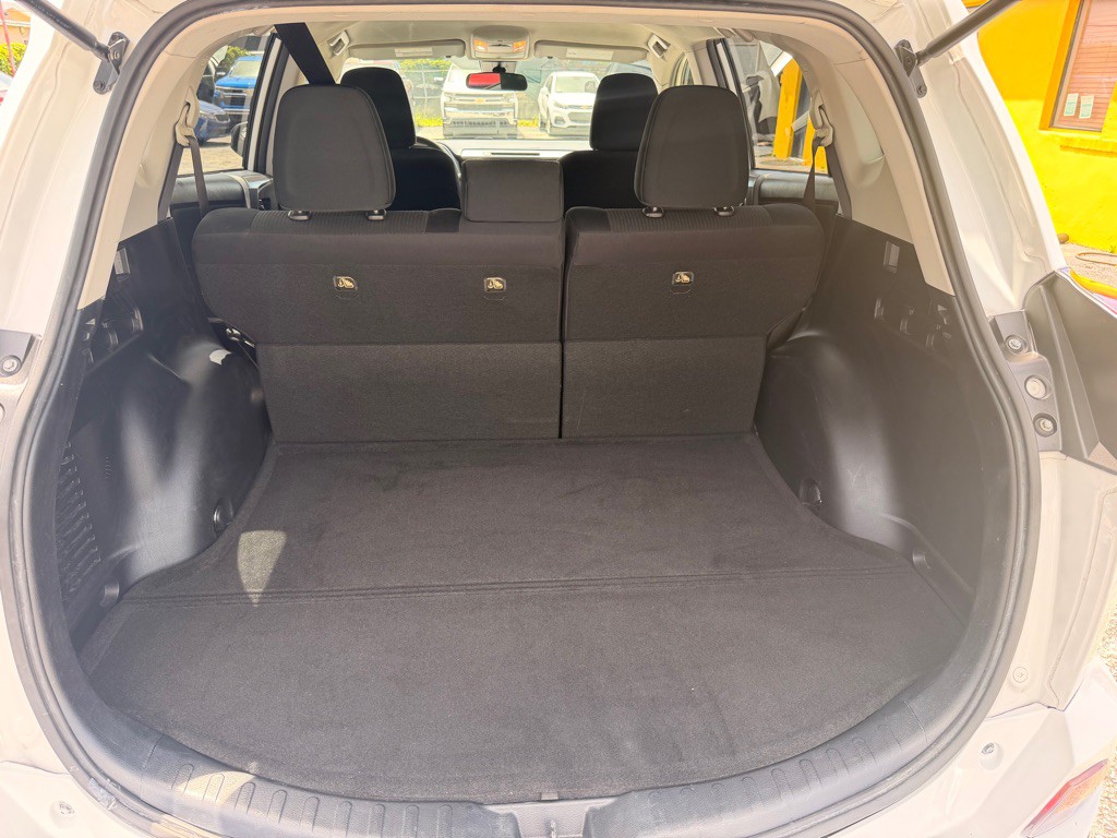 2017 Toyota Rav4 Image 18
