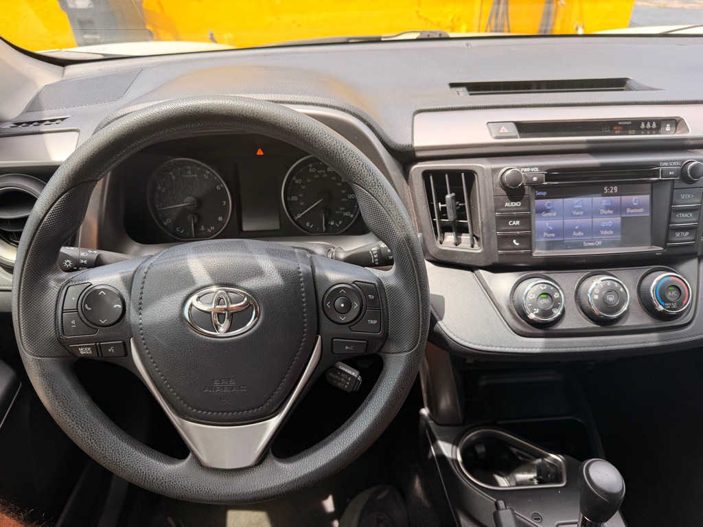 2017 Toyota Rav4 Image 19