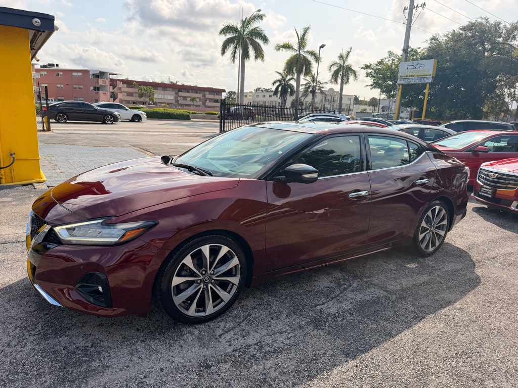 2019 Nissan Maxima Image 2