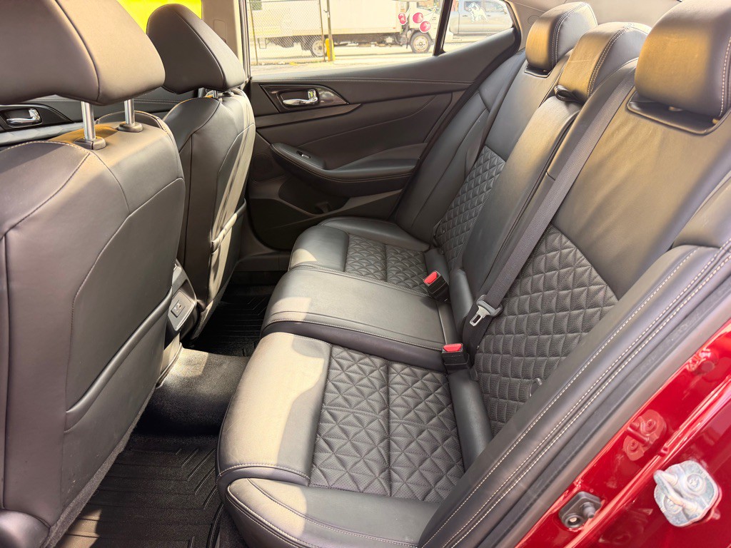2019 Nissan Maxima Image 18