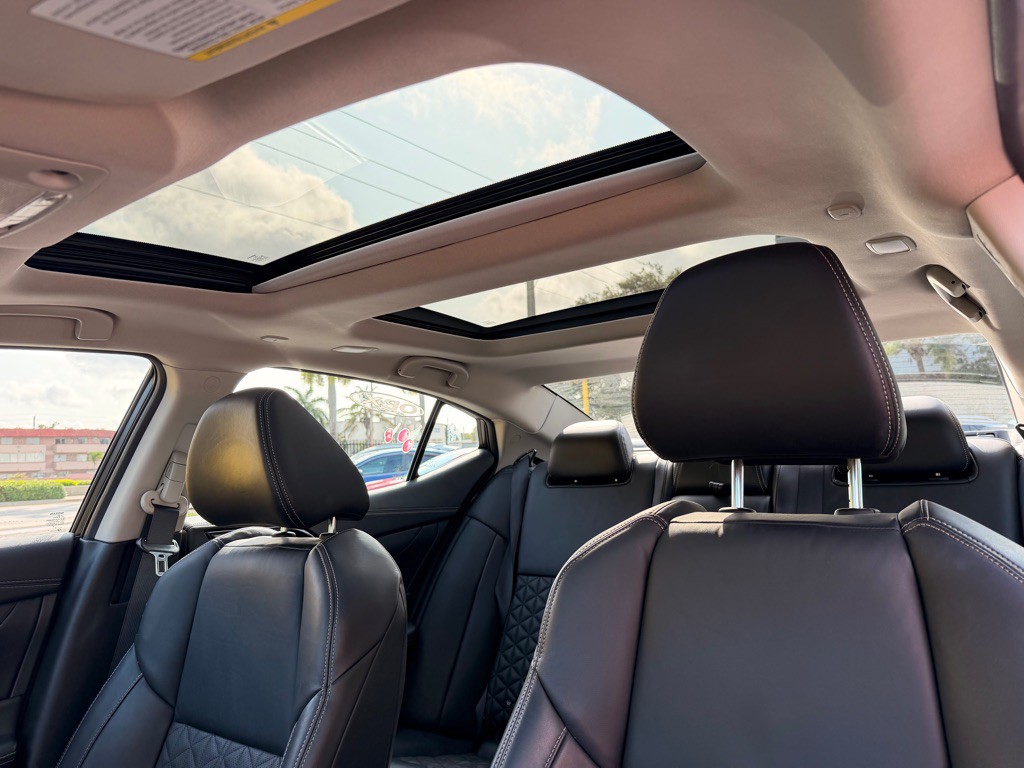 2019 Nissan Maxima Image 19